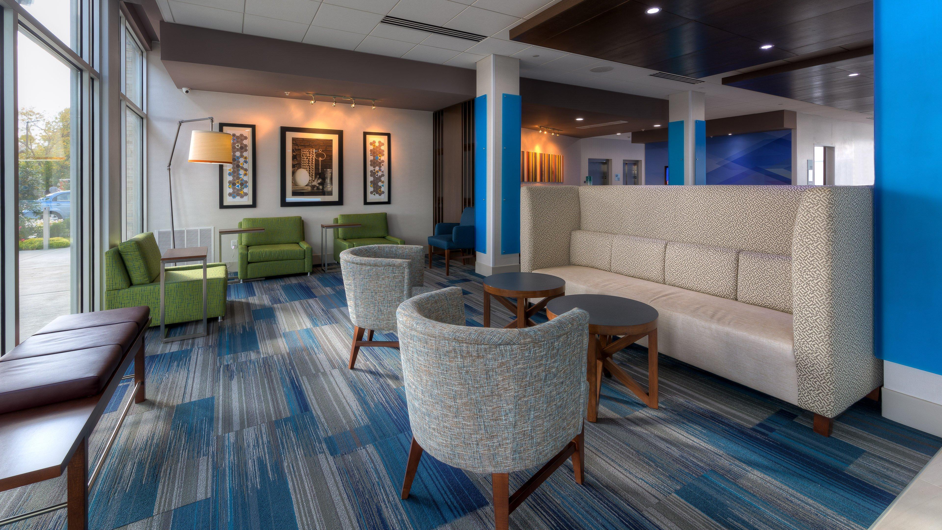 Holiday Inn Express & Suites Tulsa Midtown By Ihg Exterior foto